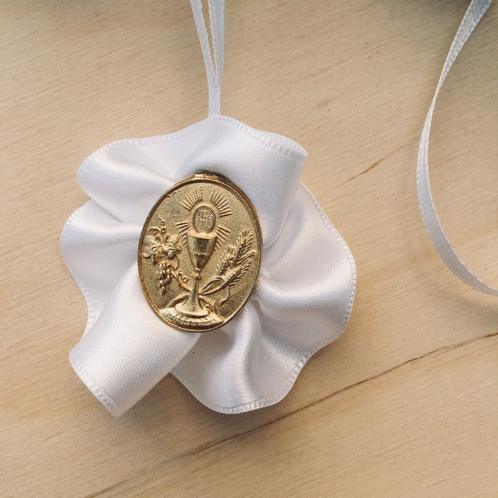 Domna for Girls - White Satin with Gold Medal