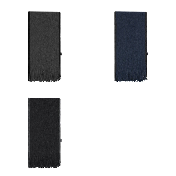 Scarf with Contrast Edges